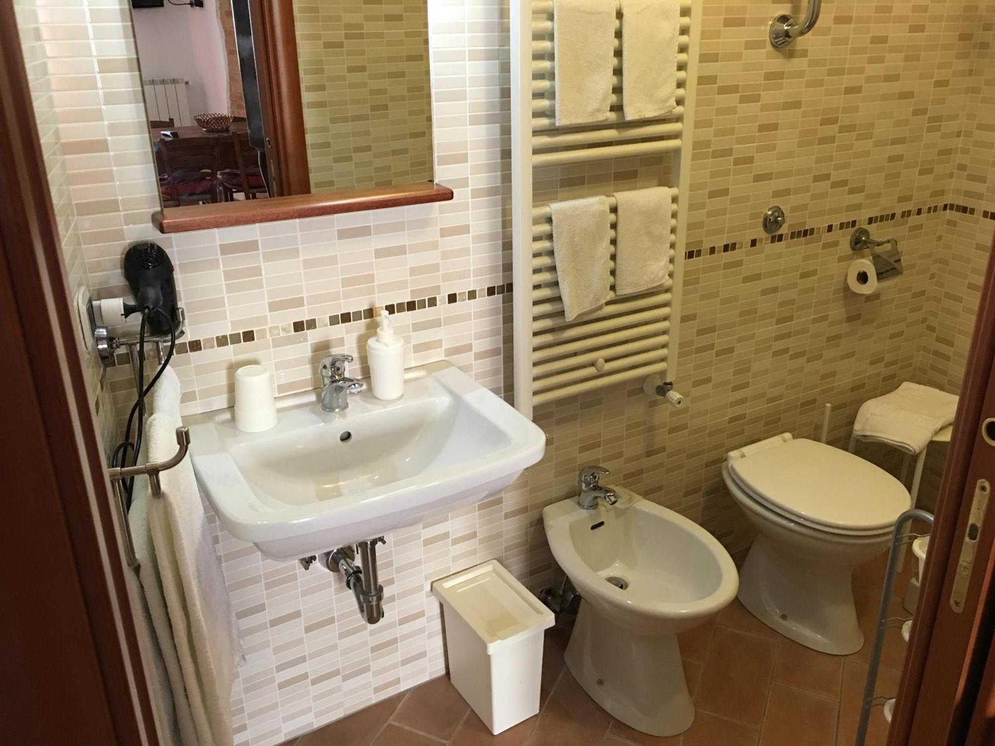 Guest House Dimora Fiorita Serracapriola Room photo
