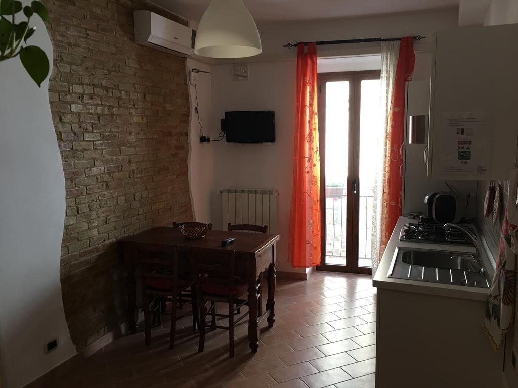 Guest House Dimora Fiorita Serracapriola Exterior photo