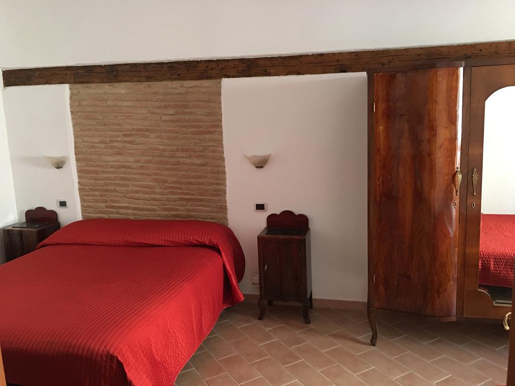 Guest House Dimora Fiorita Serracapriola Room photo